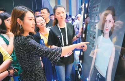 中国服装销量一年减少178.5亿件消费者不爱买衣服了？