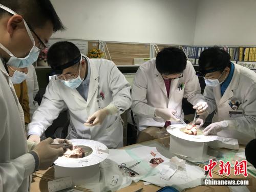 点击进入下一页