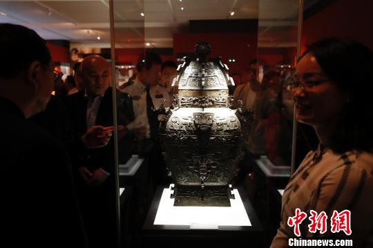 青铜器皿方罍 杜洋 摄