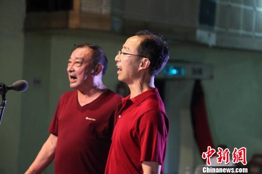 王和林与云伟是当年平利剧团的“角儿” 钟欣 摄