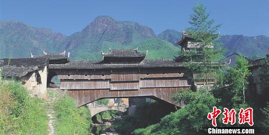 如龙桥 姚家飞 摄