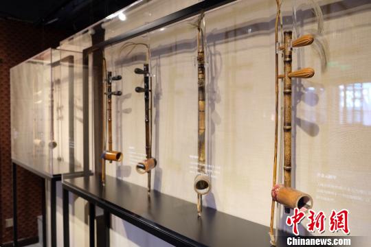 《中国京胡文化展——暨楼庄东收藏陈列》?！⊥躞?摄