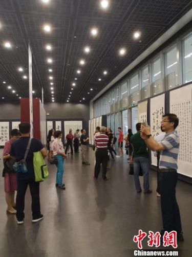 点击进入下一页