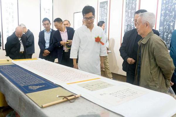 点击进入下一页