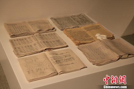 9月20日，第十三届全国美术作品展览陶艺作品展作品《童志浮生》?！±钤虾?摄