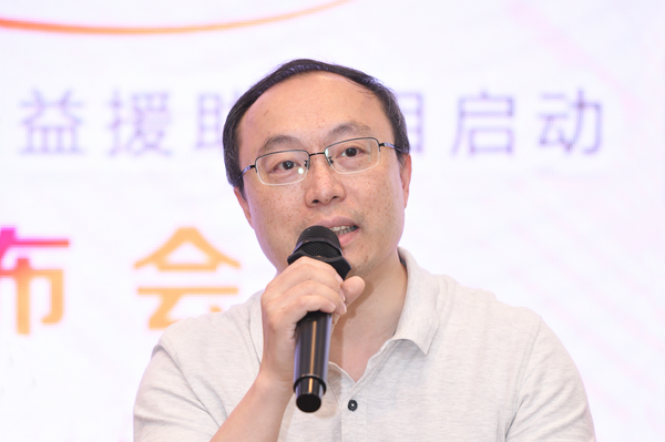 上海交通大学医学院附属仁济医院风湿免疫科副主任吕良敬教授演讲