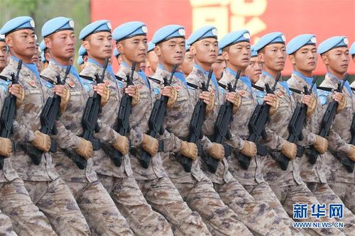 3 受阅官兵在阅兵训练场进行训练（9月11日摄）。 庆祝新中国成立70周年阅兵举行在即，记者日前在阅兵训练场采访了解到，阅兵训练有条不紊推进，各项准备工作进展顺利。 新华社记者 李刚 摄
