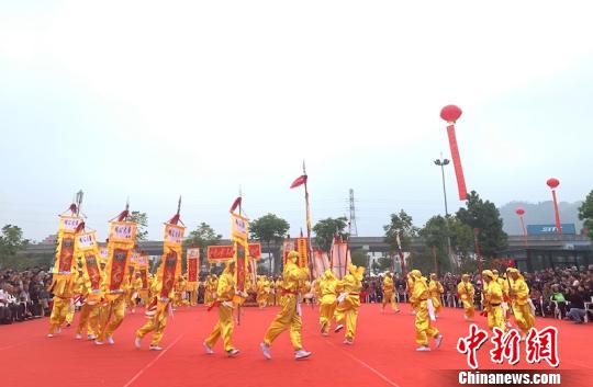 永康打罗汉 奚金燕 摄