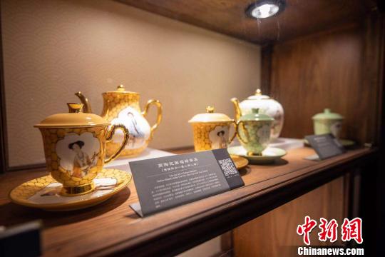 高陶民国福禄茶具。　徐珊珊 摄