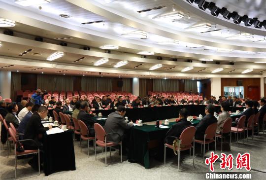 全国文艺界“崇德尚艺、潜心耕耘，做有信仰、有情怀、有担当的新时代文艺工作者”座谈会在京召开