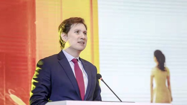 GSK新兴市场高级副总裁Fabio Landazabal先生致辞