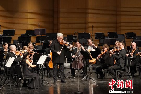 祖克曼携手阿德莱德交响乐团经典曲目尽展传统魅力