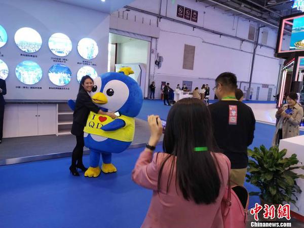 自主原创的文创产品“惹”人喜爱?！『?摄