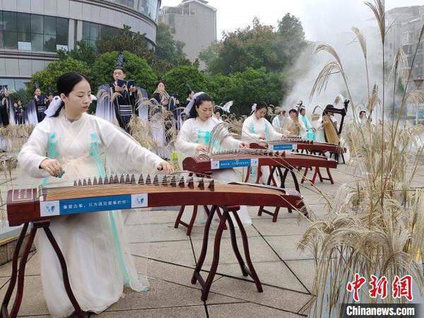 活动现场?！⊥蹶魂?摄