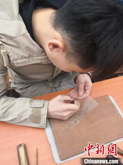 图为现场展示。　阿琳娜 摄