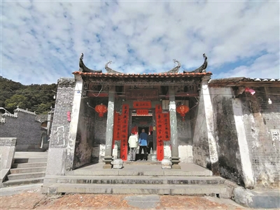 点击进入下一页