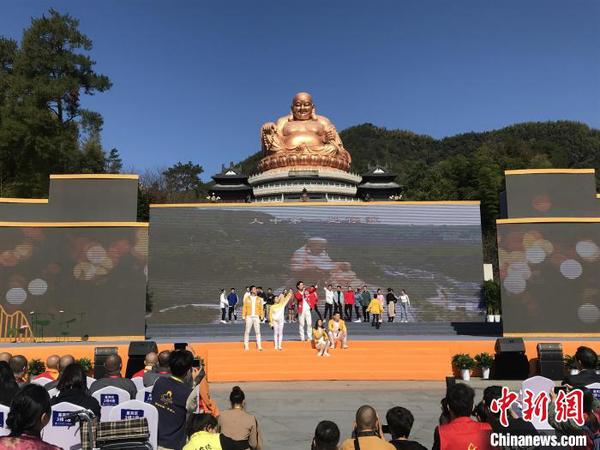 图为开幕式现场?！《〖堂?摄