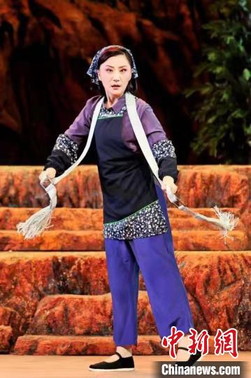 新编现代京剧《红土》剧照。福建京剧院供图