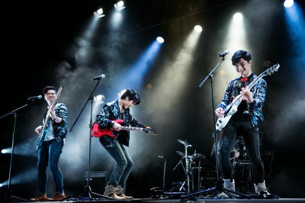 图为音乐剧《Beyond日记之海阔天空》剧照。　主办方供图 摄