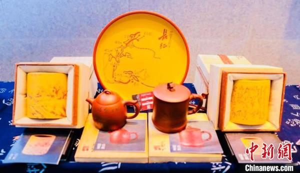 图为本次大赛荣获特等奖的作品。 张伟 摄