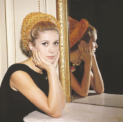 凯瑟琳·德纳芙：从《瑟堡的雨伞》出发去拥抱一个时代