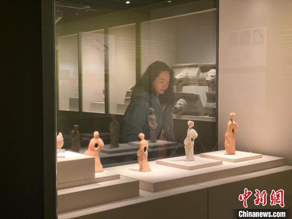 图为展览现场?！≡酪劳?摄