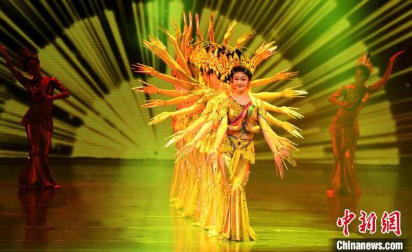 敦煌舞教学创建40年：让沉睡千年的壁画灵动飞跃