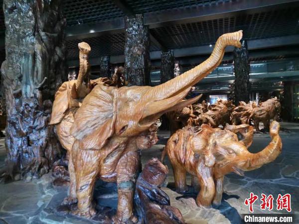 根雕作品 周禹龙 摄