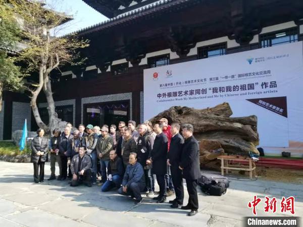 合影留念 周禹龙 摄