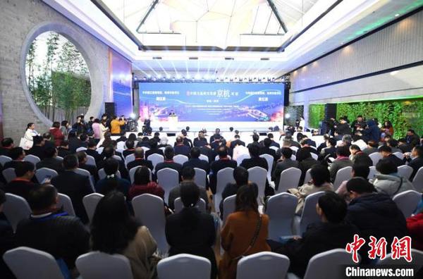 京杭脉相牵：见证千年运河浩荡新生