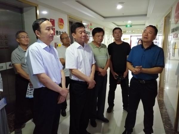 石嘴山市政协主席马平安带领班子成员、专委会负责人到银川市政协学习考察1