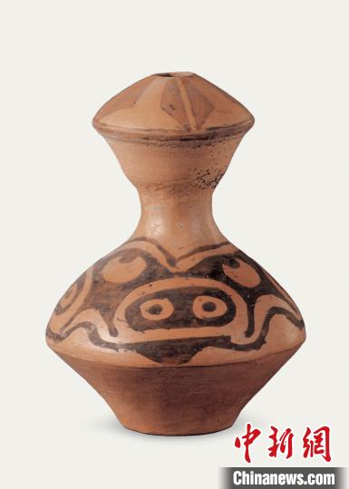 猪面纹细颈壶 甘肃省博物馆藏 主办方供图 摄