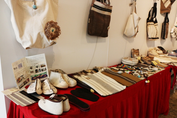 据悉，此次展览将持续至2019年12月24日，免费对外开放。图为文创产品展区