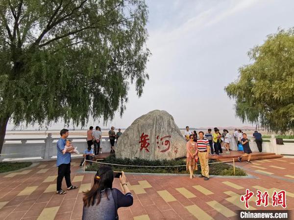 图为郑州段的黄河(资料图) 韩章云 摄