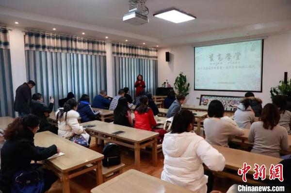 图为莫高学堂开讲。敦煌研究院供图