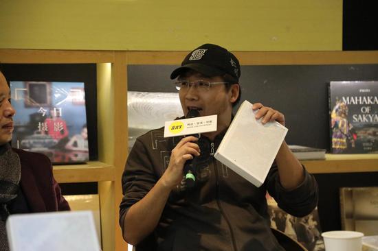 张劲硕称赞《与虫在野》的“在地关怀”