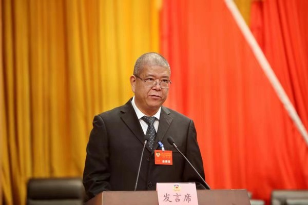 在12月25日的开幕式上，厦门市翔安区政协副主席蔡清发作提案工作报告