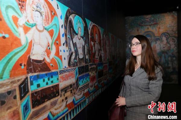 当地时间12月30日，“中国礼物？千年一梦——敦煌文化主题艺术展”在位于莫斯科的俄罗斯国家历史博物馆开幕。　王修君 摄