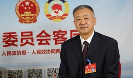 赵晓晨委员：“委员走基层”，为职工办实事