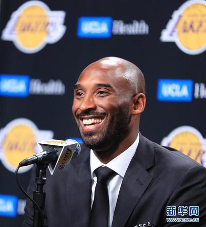 美国加利福尼亚州卡拉巴萨斯市政府2020年1月26日在社交媒体证实，美国篮球名将科比·布莱恩特在当天发生的直升机坠毁事故中丧生。