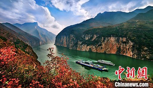 重庆奉节夔门黄金水道?！±钣丽?摄