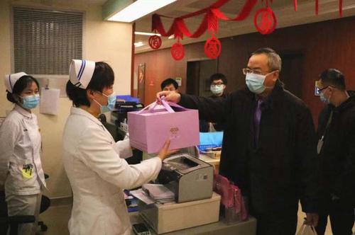 王丹配图1 王丹配图1