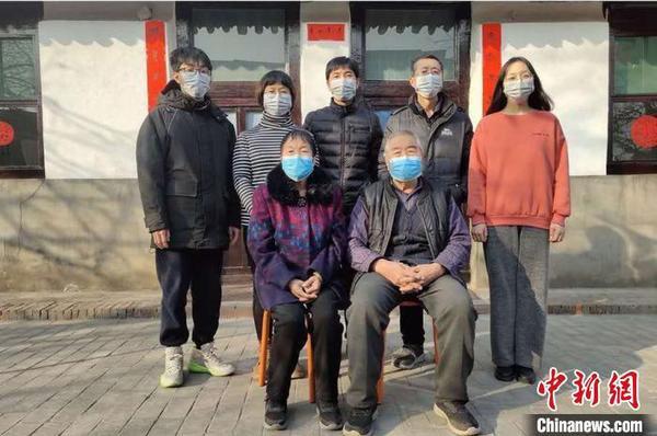 山西摄影师组团征集疫情下的宅家照。 受访者供图