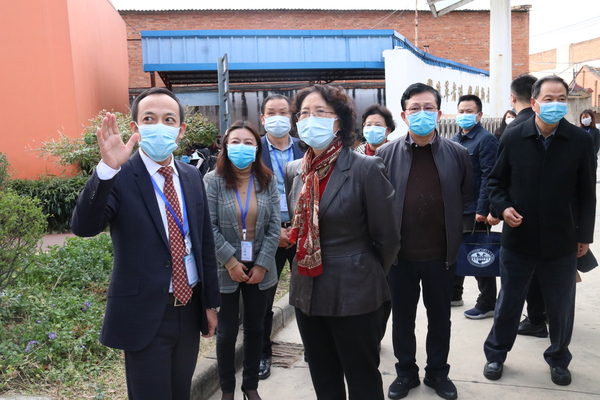 3：李江在云南云健体育用品有限公司调研 (3)