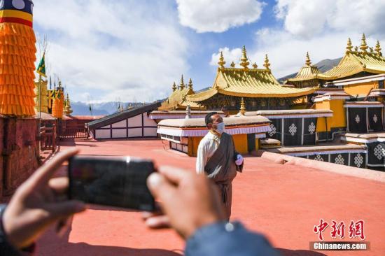 点击进入下一页