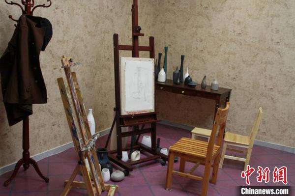 再现莫兰迪的创作场景?！」?摄