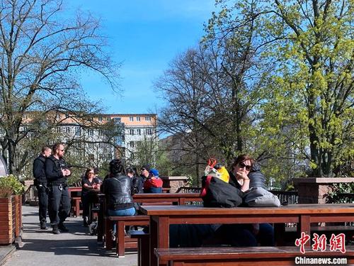 点击进入下一页