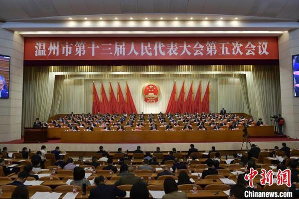 人大代表话非遗?;び氪校河腥似庞谢盍? style=