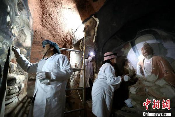 修复现场。　于晶 摄