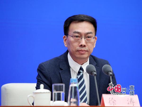 中国科学院应对疫情科研攻关组组长、中国科学院前沿局局长、中国科学院大学附校长徐涛院士